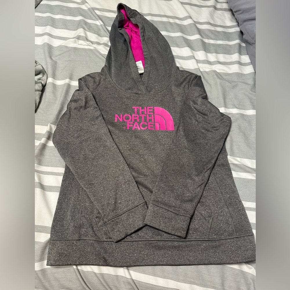 Women’s L North Face Hooded Therma Fit Hooded Sweatshirt